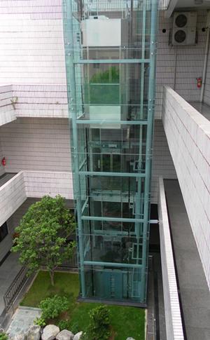电梯钢构井道